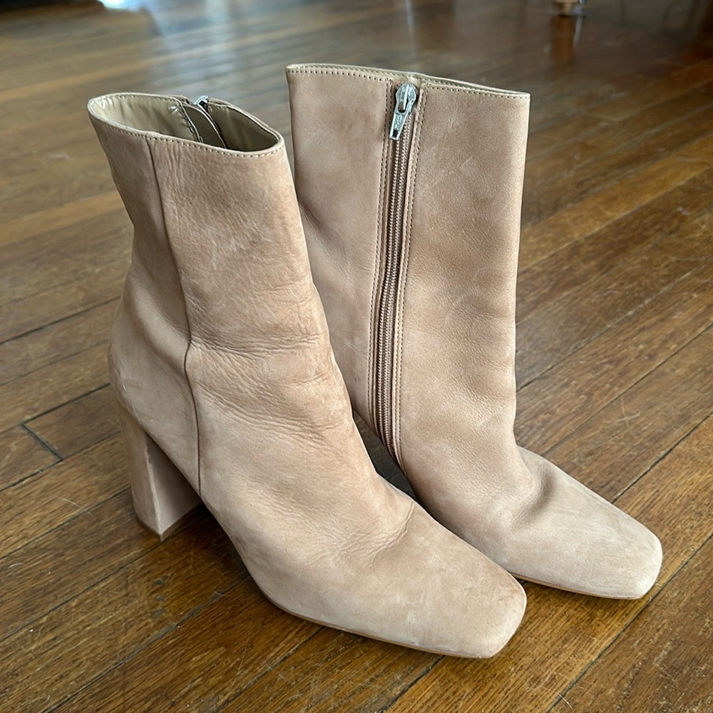 Steve Madden Lourde Suede Beige Square Toe Boots